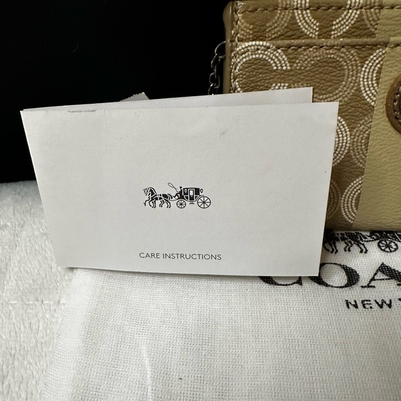 New Coach Authentic Logo Khaki Card/Coin MiniSkinny Carrier w/Attached Key Chain - Picture 8 of 8